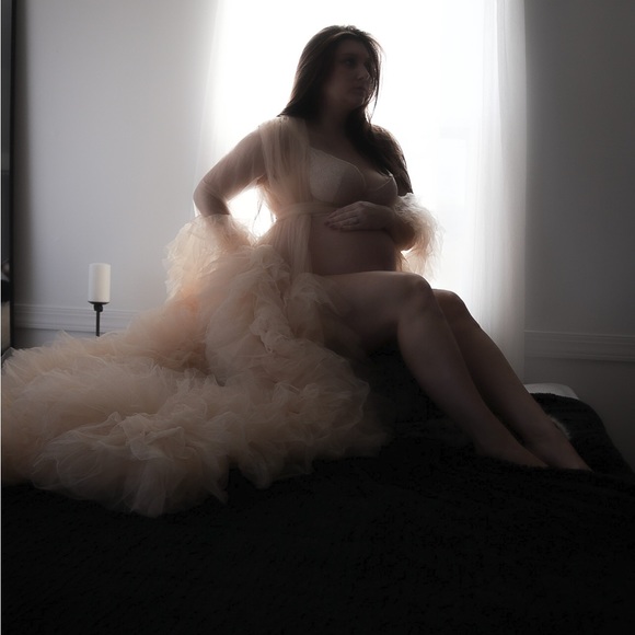 Sheer Dressing Gown Photography Gown - Picture 6 of 9